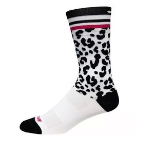 NWT Brooks Crew Socks